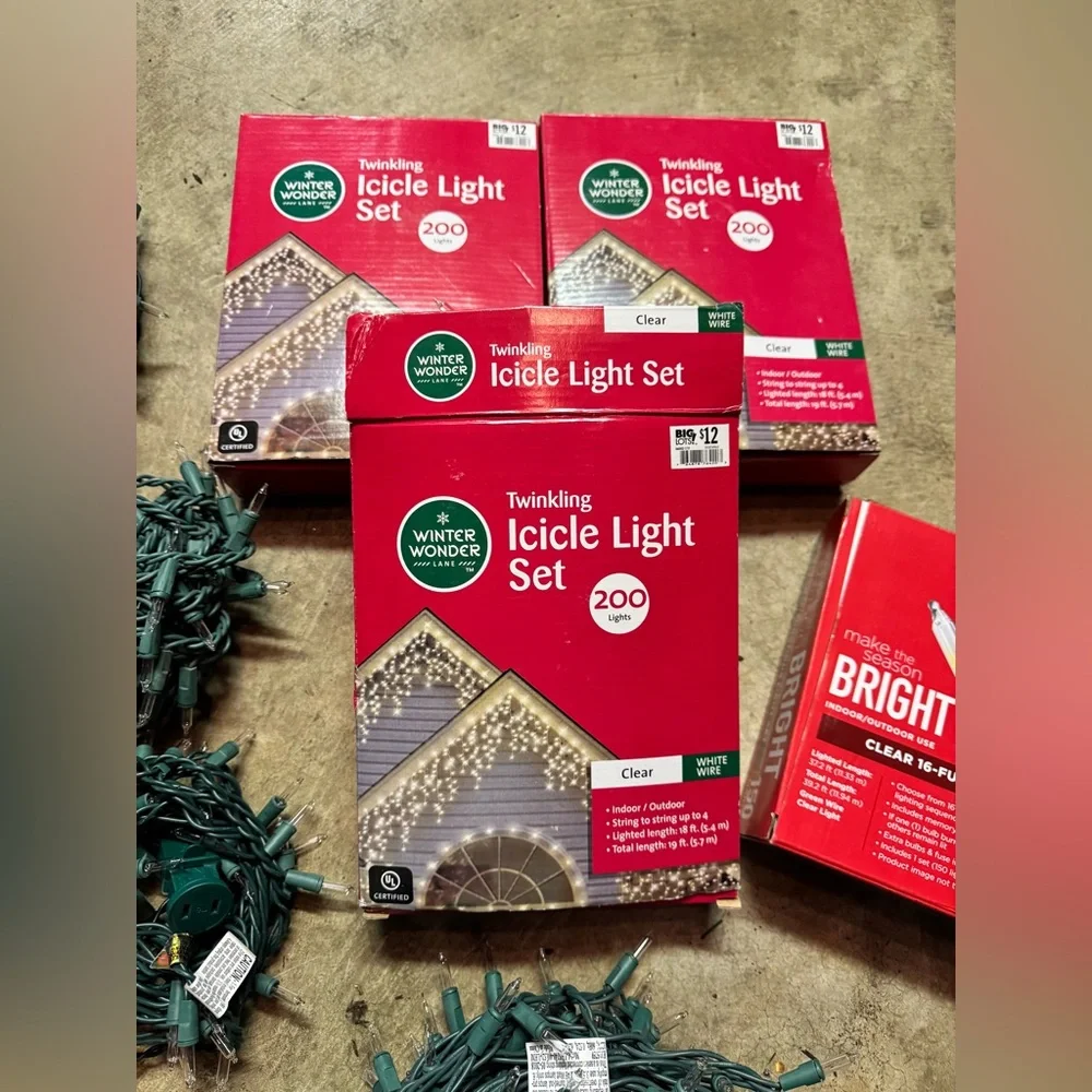 10 sets of clear incandescent string lights